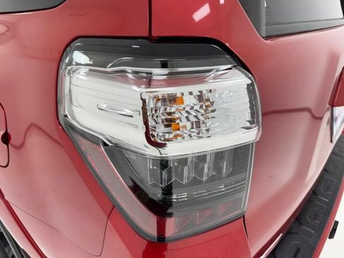 Used 2021 Toyota 4Runner SR5 AWD/4WD image 36