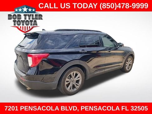 Used 2021 Ford Explorer XLT w/ Equipment Group 202A RWD image 1