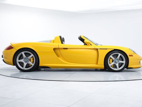 Used 2005 Porsche Carrera GT RWD image 7