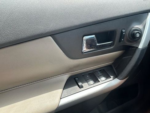 Used 2012 Ford Edge Limited FWD image 31