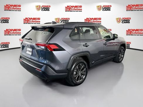 Certified 2023 Toyota RAV4 XLE Premium AWD/4WD image 16