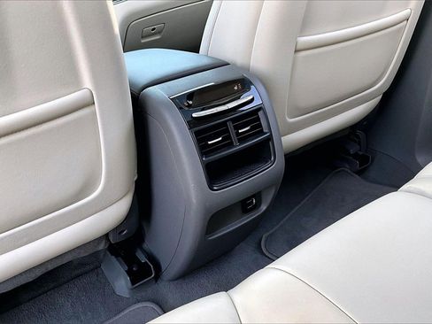 Used 2017 Cadillac XT5 Premium Luxury image 25