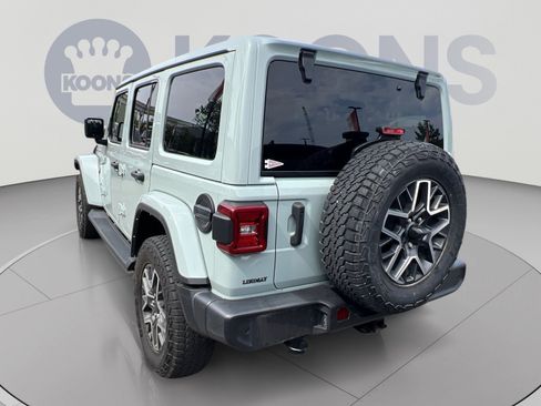 Used 2024 Jeep Wrangler Unlimited Sahara w/ Technology Group AWD/4WD image 4