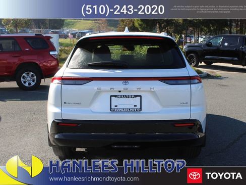 New 2026 Toyota Crown Signia image 8