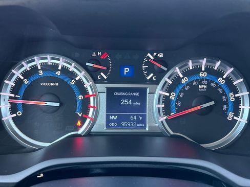 Used 2019 Toyota 4Runner TRD Off-Road Premium AWD/4WD image 11