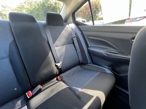 Used 2025 Nissan Versa SV FWD image 30