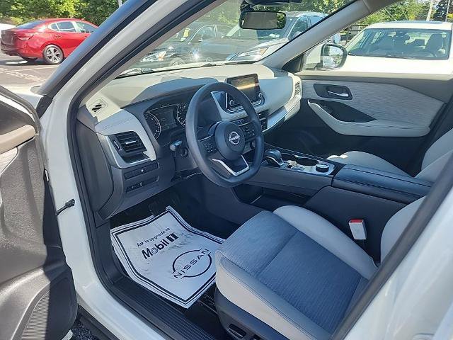 Certified 2023 Nissan Rogue SV AWD/4WD image 13