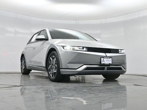 Used 2024 Hyundai Ioniq 5 Limited image 47