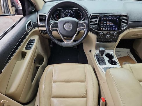 Used 2019 Jeep Grand Cherokee Limited image 11