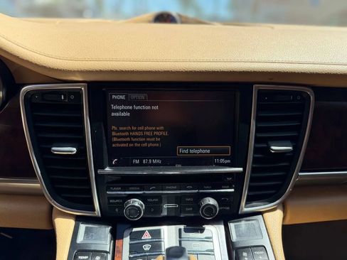 Used 2014 Porsche Panamera image 51