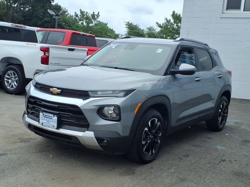 Used 2023 Chevrolet TrailBlazer LT FWD image 3