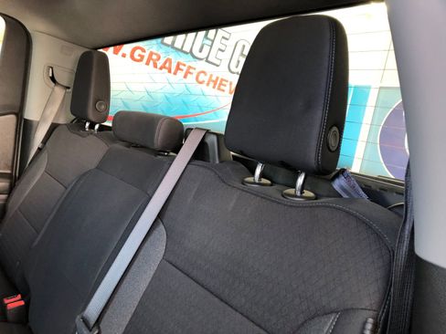 Used 2025 Chevrolet Silverado 1500 LT AWD/4WD image 9