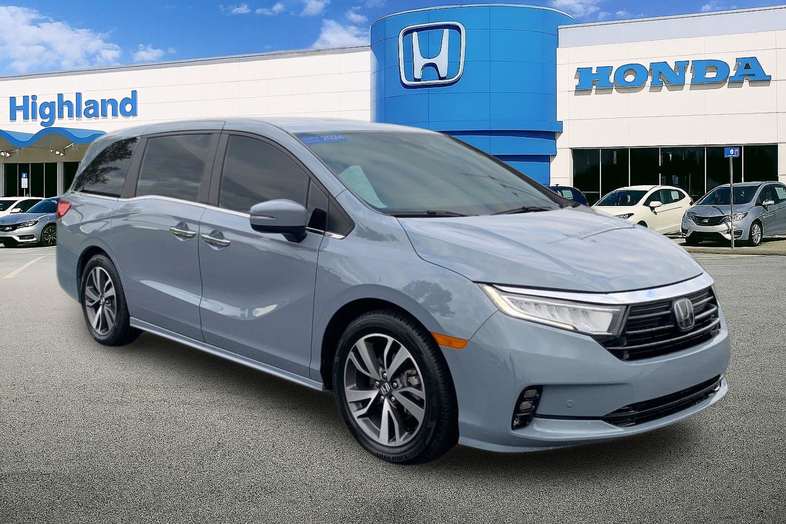 Certified 2024 Honda Odyssey Touring image 7
