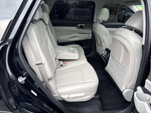 Used 2023 Kia Sorento S w/ Panoramic Sunroof Package image 11