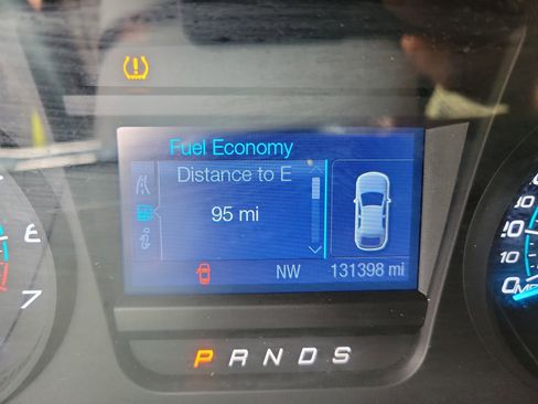 Used 2016 Ford Taurus SE image 14