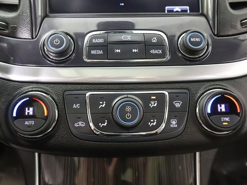 Used 2018 Chevrolet Impala LT image 44