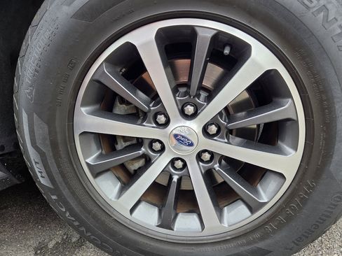 Used 2018 Ford Expedition Max XLT image 46