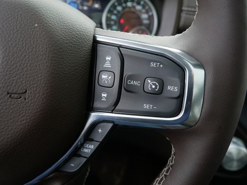 Used 2025 RAM 1500 Laramie image 28