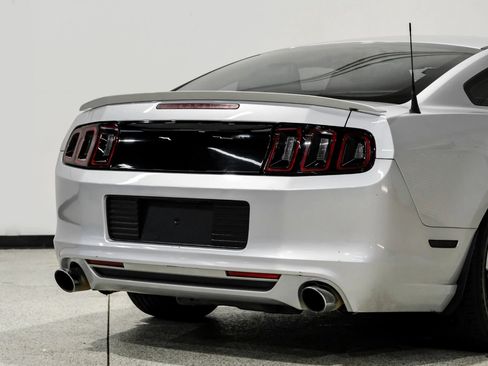 Used 2013 Ford Mustang GT Premium w/ Comfort Pkg RWD image 12