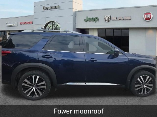 Used 2024 Nissan Pathfinder Platinum FWD image 6