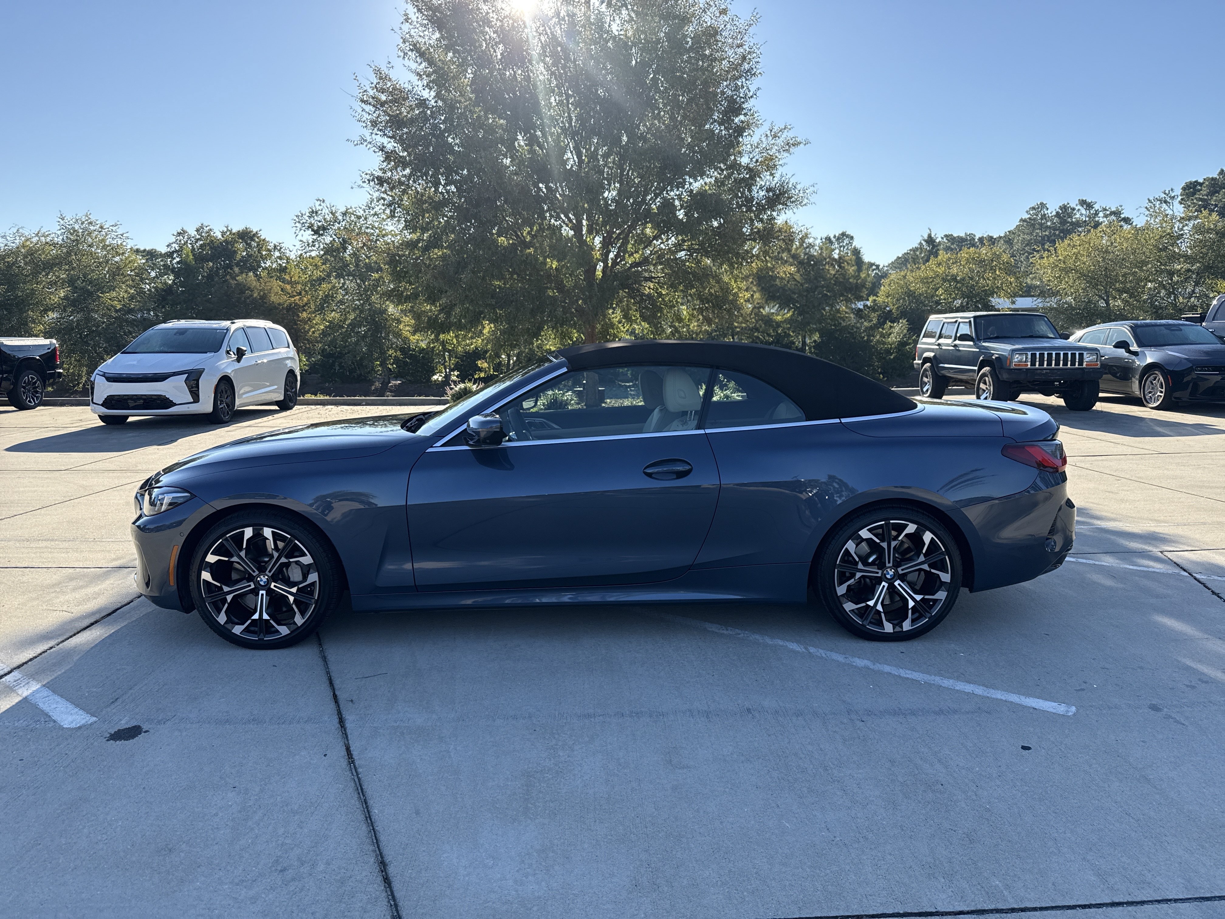 Used 2026 BMW 430i Convertible w/ Premium Package RWD image 6