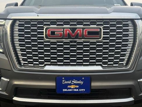 Used 2021 GMC Yukon XL Denali image 5