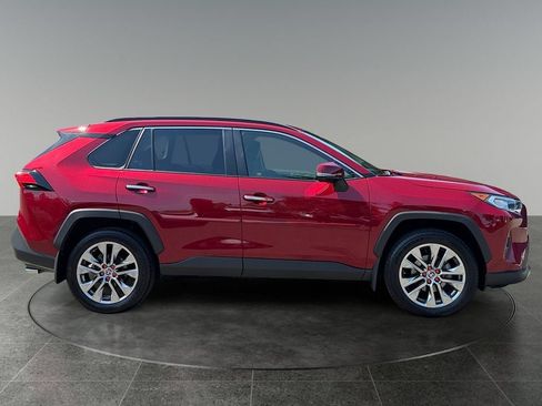 Used 2020 Toyota RAV4 Limited AWD/4WD image 10