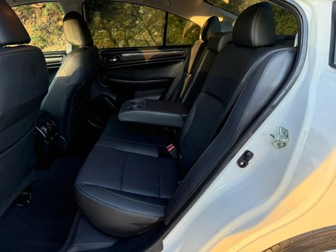 Used 2017 Subaru Legacy 2.5i Limited AWD/4WD image 19