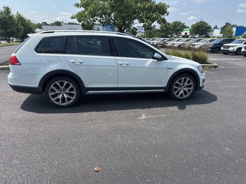 Used 2017 Volkswagen Golf Alltrack SEL AWD/4WD image 14