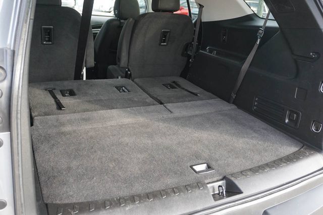 Used 2020 Chevrolet Traverse LT w/ Driver Confidence II Package AWD/4WD image 8