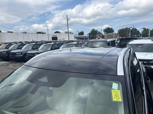 Used 2025 INFINITI QX60 Luxe w/ Vision Package AWD/4WD image 8
