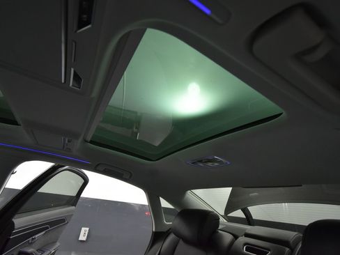 Used 2022 Audi S8 image 38