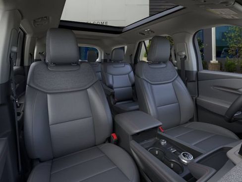 New 2026 Ford Explorer Active AWD/4WD image 11