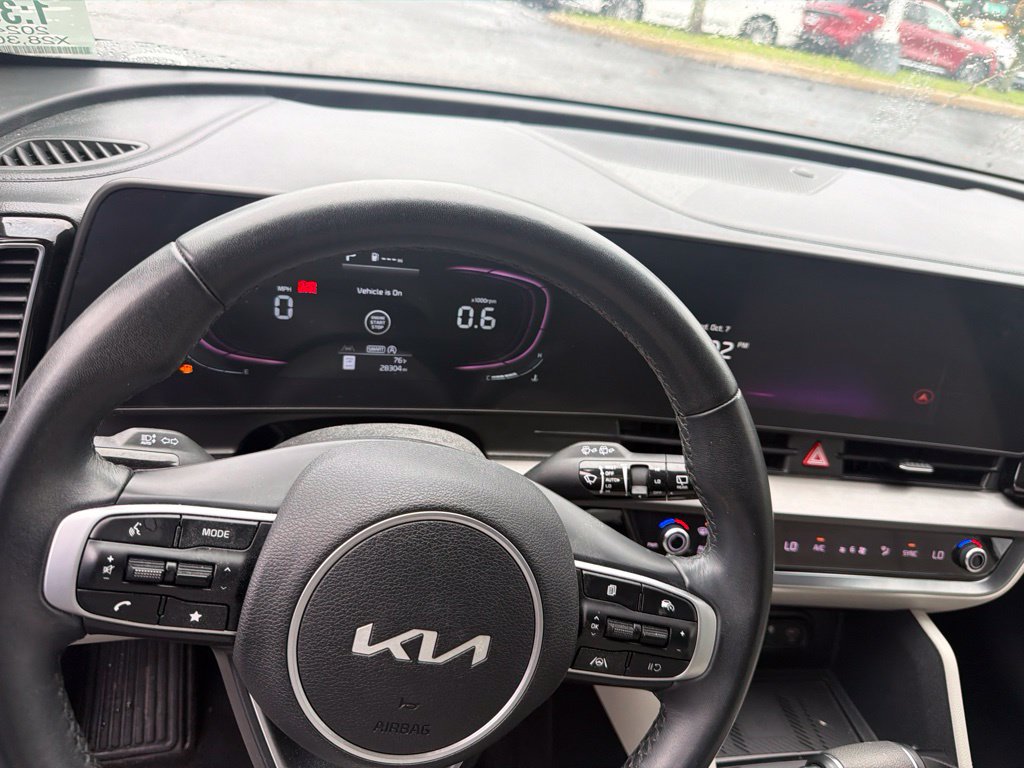 Used 2024 Kia Sportage EX FWD image 7