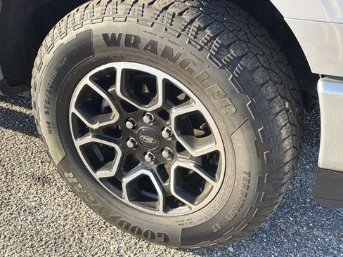 Certified 2022 Ford F150 XLT w/ Equipment Group 302A High image 9