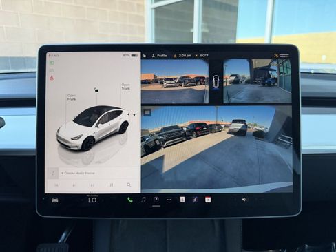 Used 2024 Tesla Model Y 2WD image 23