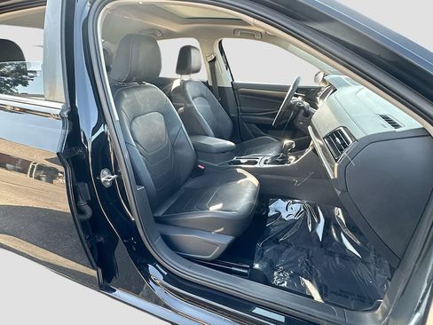 Used 2021 Volkswagen Jetta SEL Premium FWD image 29