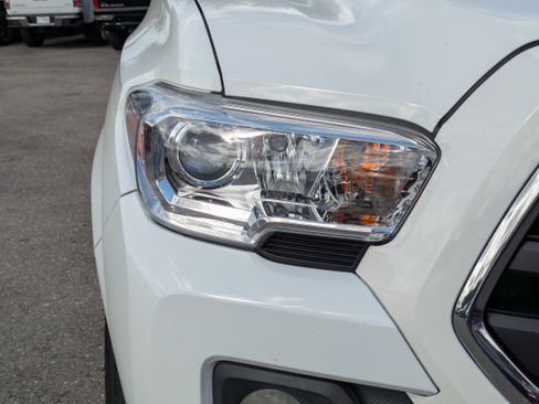 Used 2019 Toyota Tacoma SR5 image 10