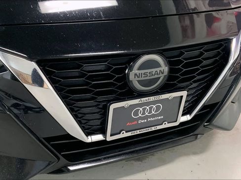 Used 2021 Nissan Sentra SV w/ SV Premium Package image 32