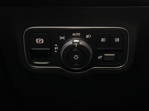 New 2026 Mercedes-Benz GLB 250 4MATIC image 14