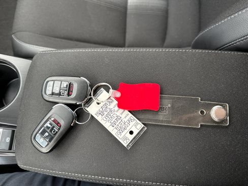 Used 2024 Honda Civic Sport image 9