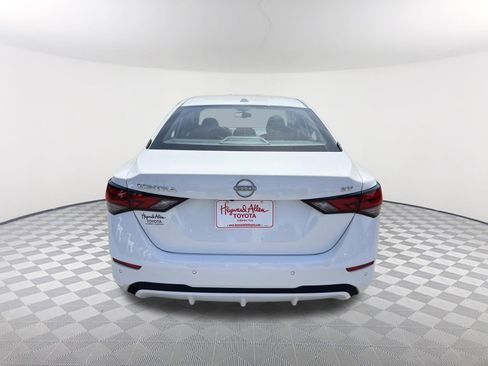 Used 2024 Nissan Sentra SV FWD image 15