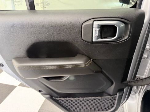 Used 2021 Jeep Wrangler Unlimited Sahara AWD/4WD image 25