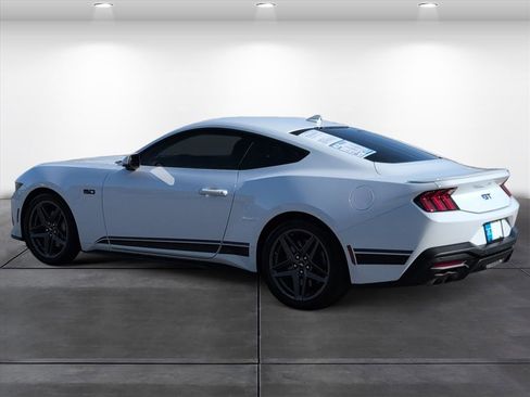 Used 2024 Ford Mustang GT Premium image 3