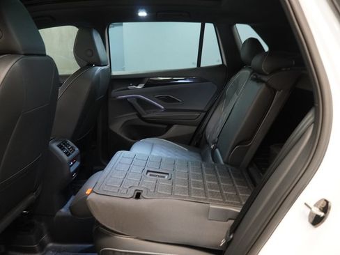 Used 2026 Volkswagen Tiguan SEL R-Line AWD/4WD image 28