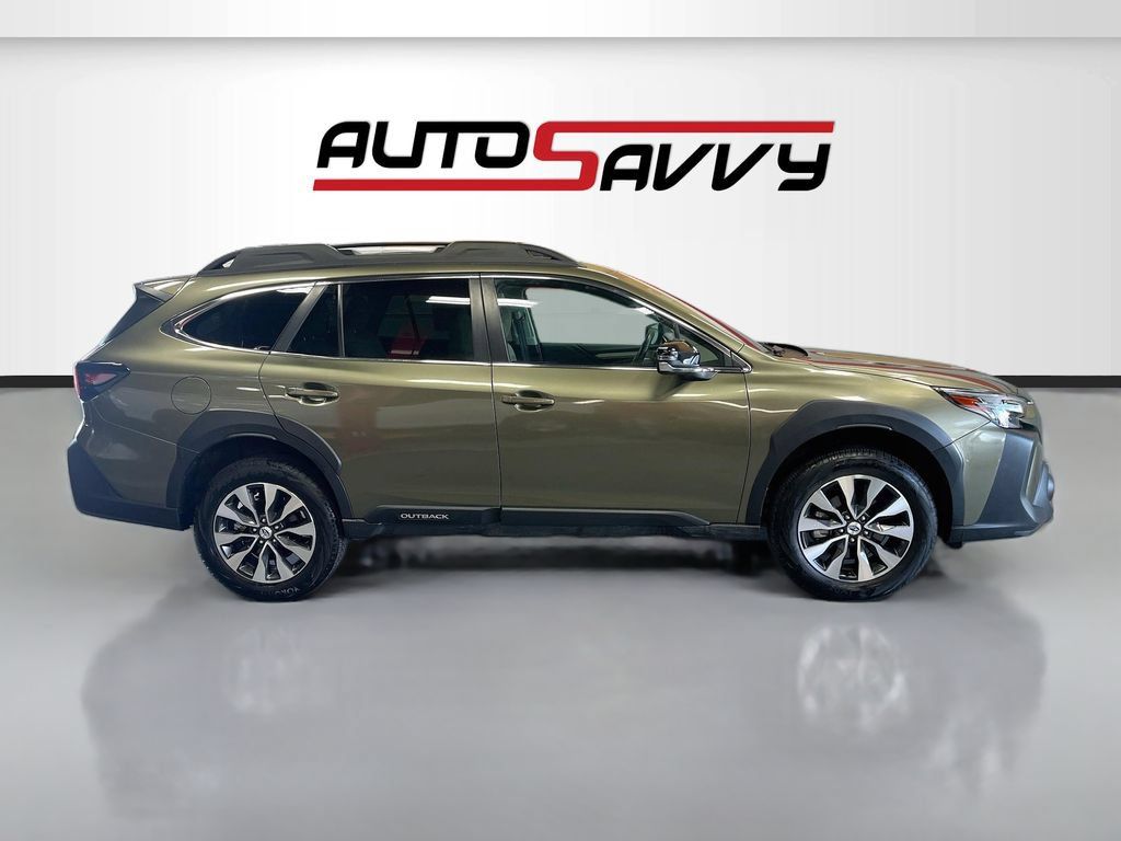 Used 2025 Subaru Outback Limited AWD/4WD image 8