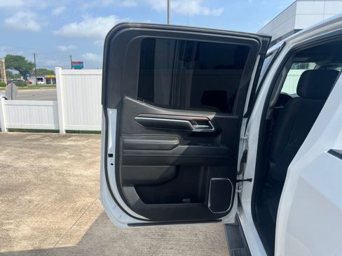 Used 2024 Chevrolet Silverado 1500 LT Trail Boss w/ Protection Package AWD/4WD image 15