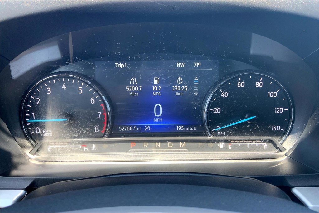 Used 2020 Ford Explorer XLT w/ Equipment Group 202A AWD/4WD image 27