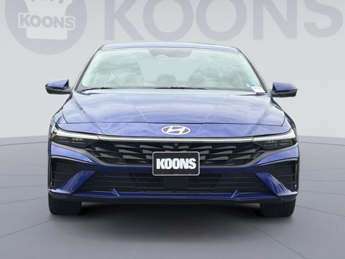 Certified 2024 Hyundai Elantra Limited FWD image 11
