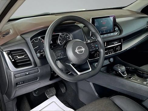 Used 2021 Nissan Rogue SV FWD image 14